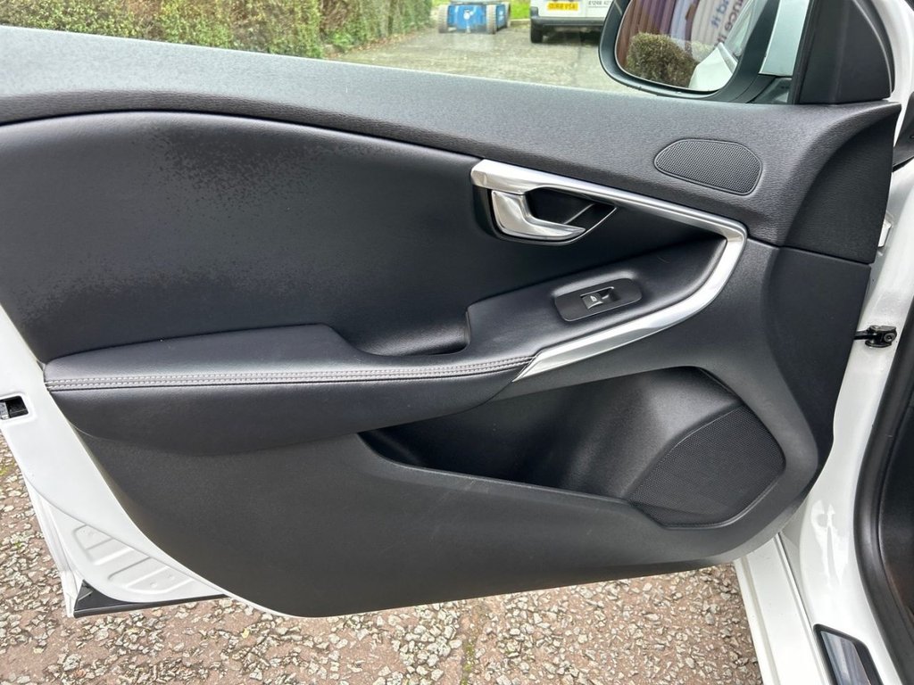 Used Volvo V40 2017 for sale - 76604492: Photo 26