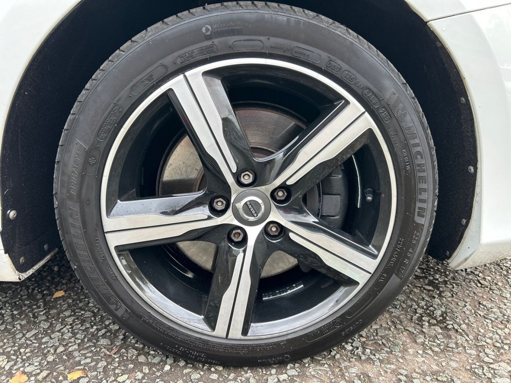 Used Volvo V40 2017 for sale - 76604492: Photo 29