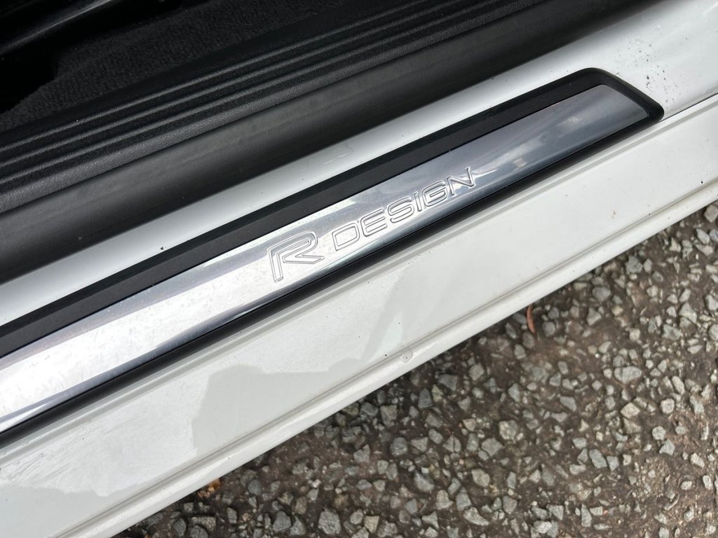 Used Volvo V40 2017 for sale - 76604492: Photo 30