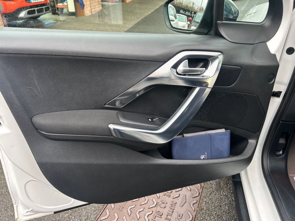 Used Peugeot 2008 2014 for sale - 77636784: Photo 27