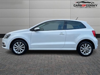 Used Volkswagen Polo 2016 for sale - 77897471: Photo