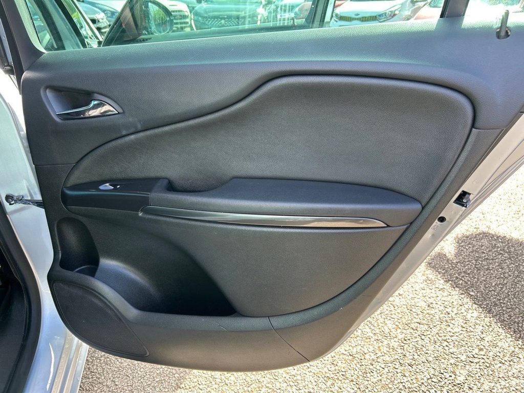 Used Vauxhall Zafira 2015 for sale - 78061972: Photo 25