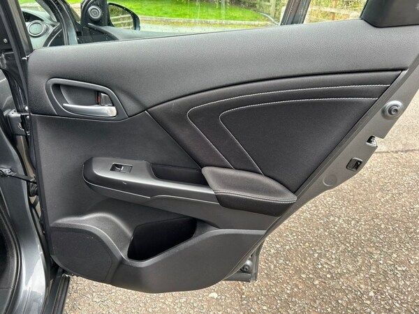 Used Honda Civic 2015 for sale - 76111943: Photo 25