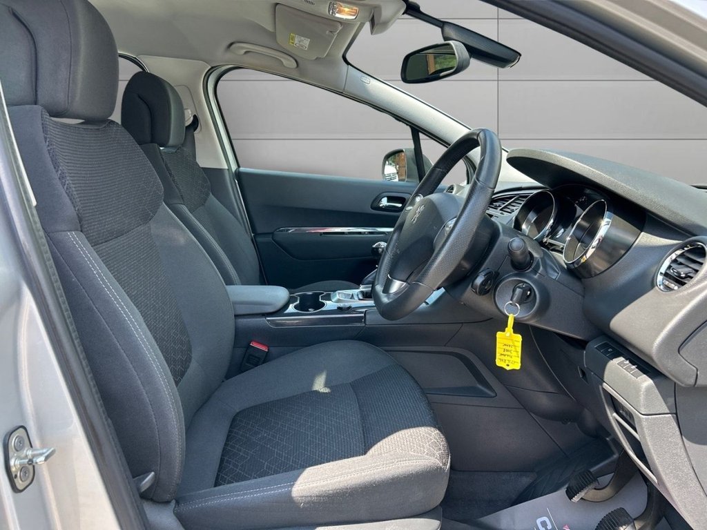 Used Peugeot 3008 2016 for sale - 76631986: Photo 11