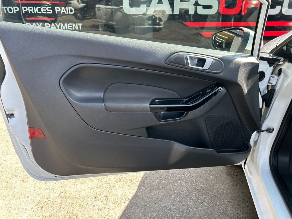 Used Ford Fiesta 2015 for sale - 76558495: Photo 25