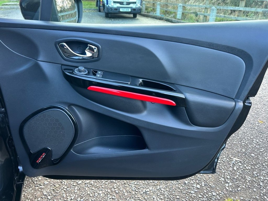 Used Renault Clio 2013 for sale - 76900562: Photo 24