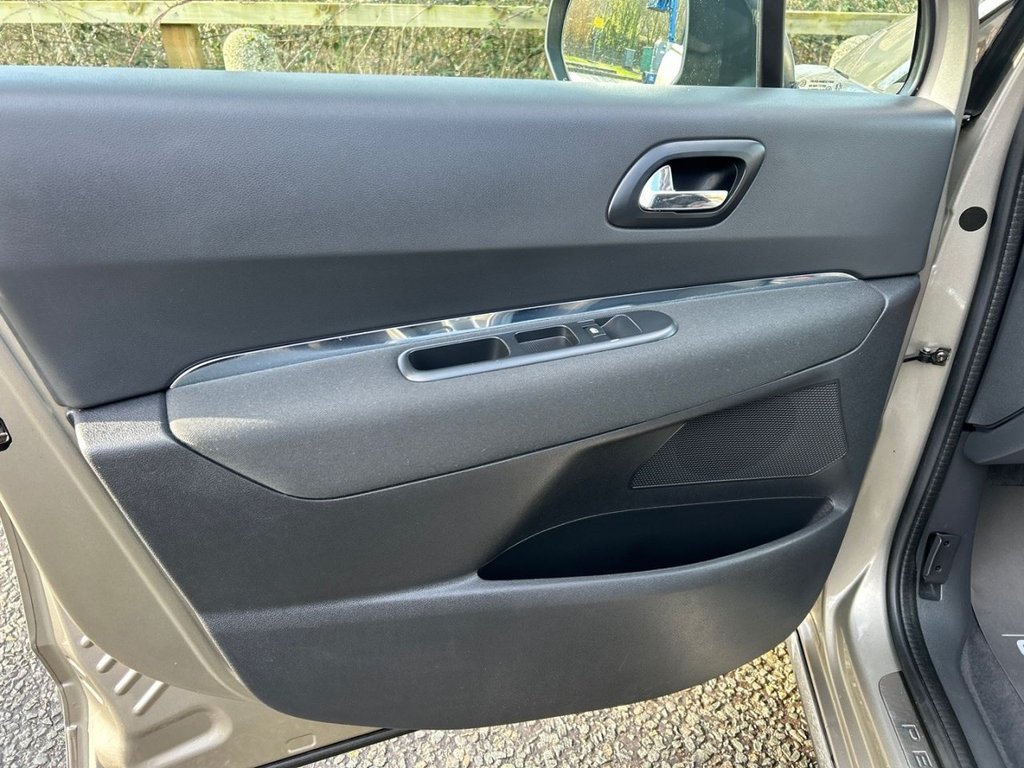 Used Peugeot 3008 2015 for sale - 77397264: Photo 26