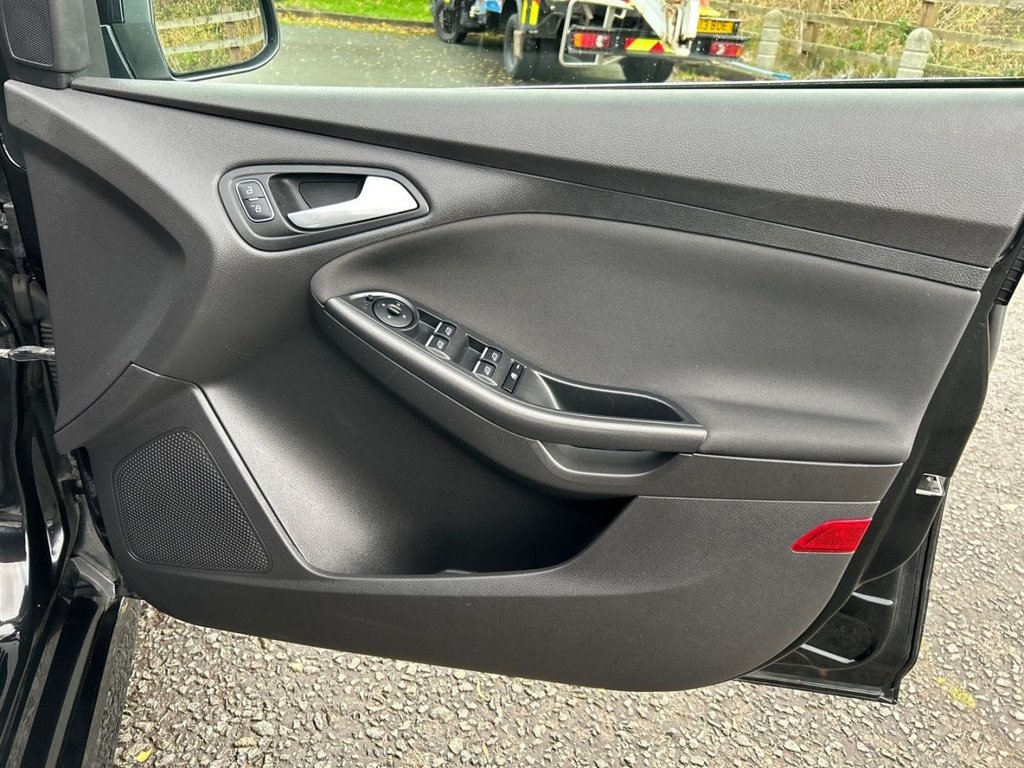 Used Ford Focus 2015 for sale - 76454072: Photo 24