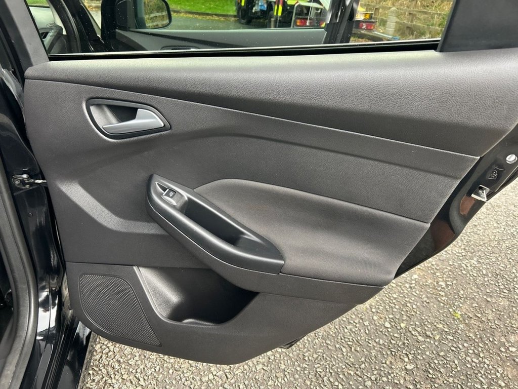 Used Ford Focus 2015 for sale - 76454072: Photo 25