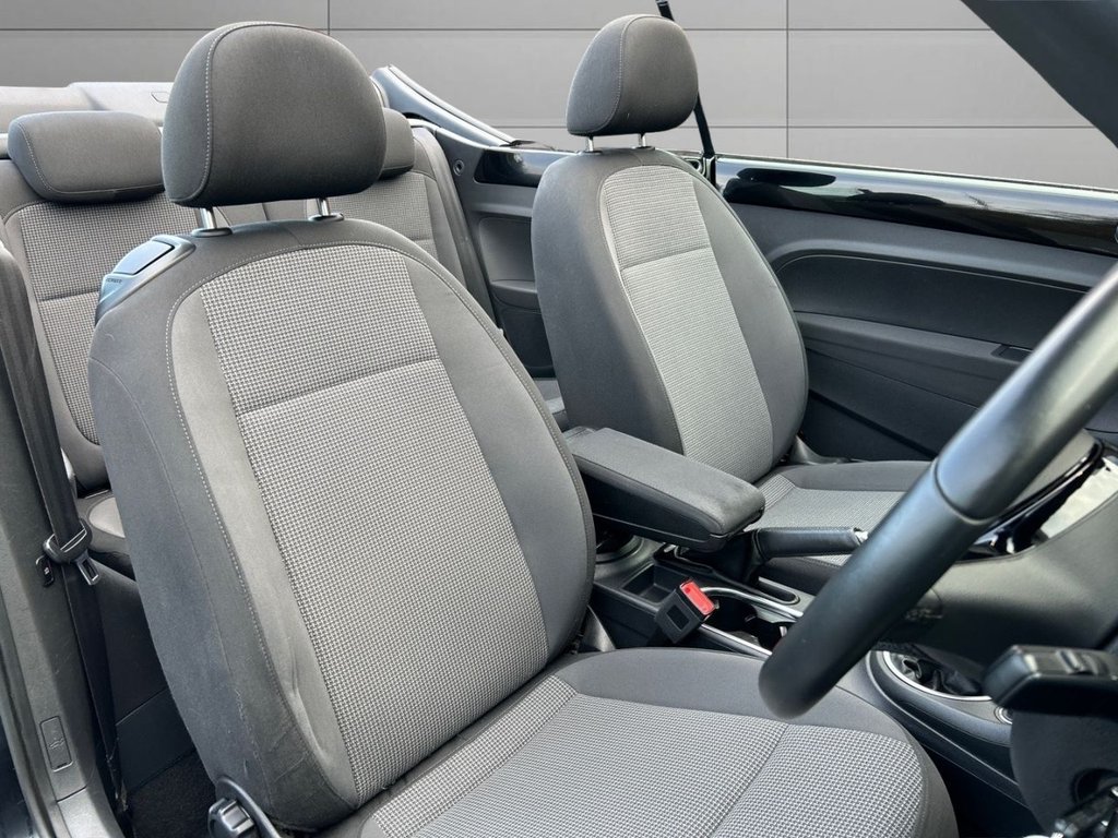 Used Volkswagen Beetle 2013 for sale - 77188573: Photo 12