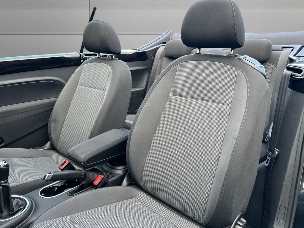 Used Volkswagen Beetle 2013 for sale - 77188573: Photo 15