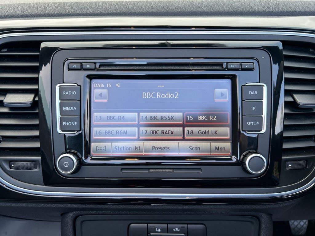 Used Volkswagen Beetle 2013 for sale - 77188573: Photo 24