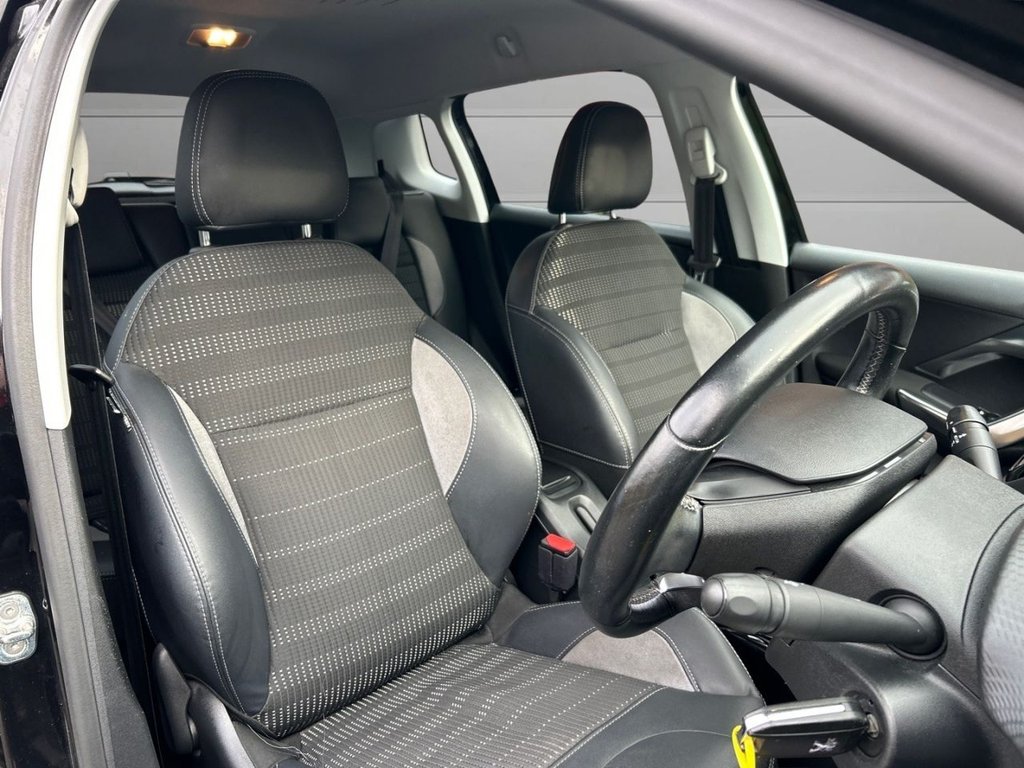 Used Peugeot 2008 2016 for sale - 76509759: Photo 10