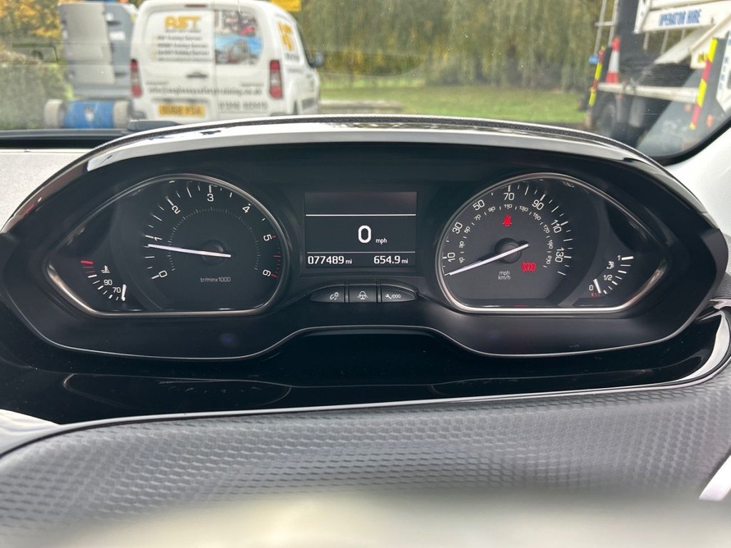 Used Peugeot 2008 2016 for sale - 76509759: Photo 19