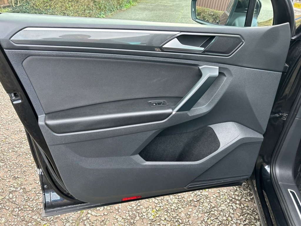 Used Volkswagen Tiguan 2017 for sale - 77088906: Photo 25