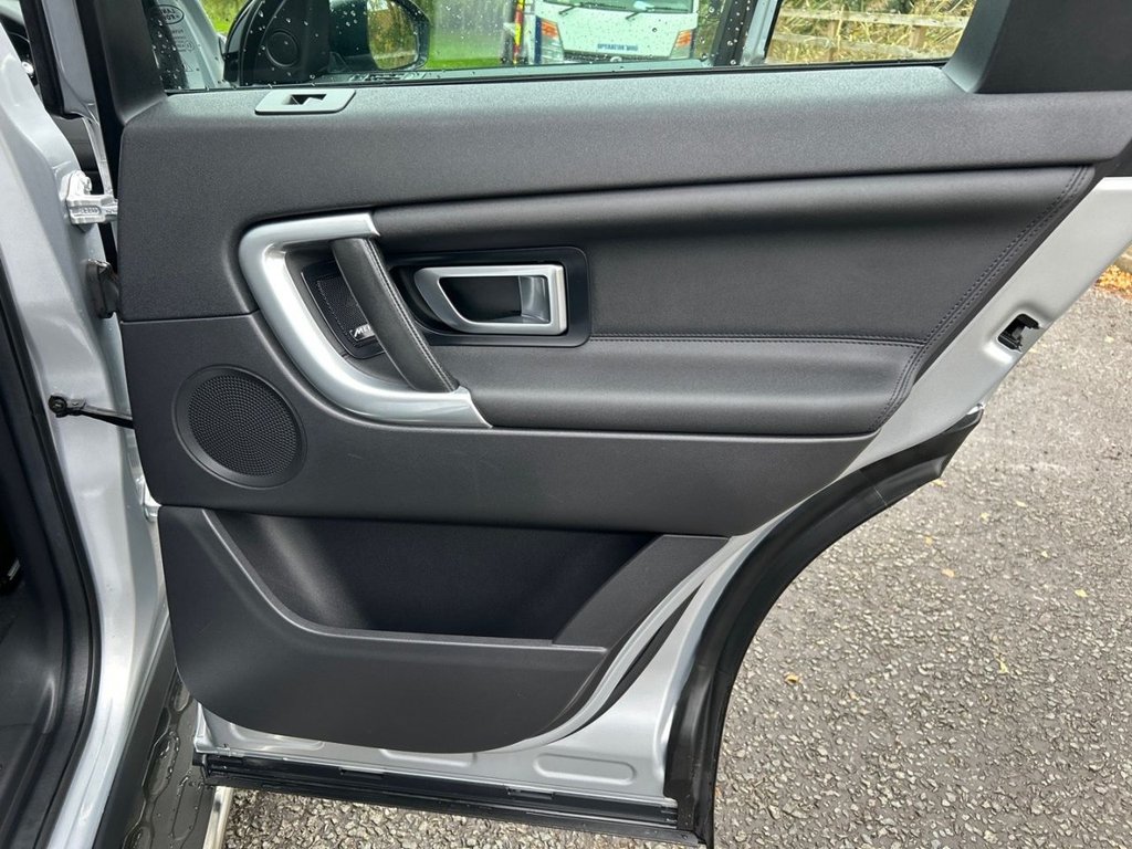 Used Land Rover Discovery Sport 2017 for sale - 76313255: Photo 26