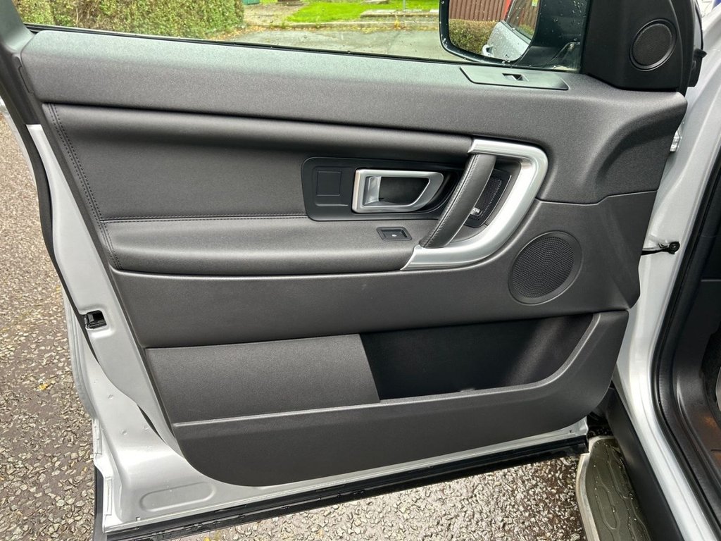 Used Land Rover Discovery Sport 2017 for sale - 76313255: Photo 27