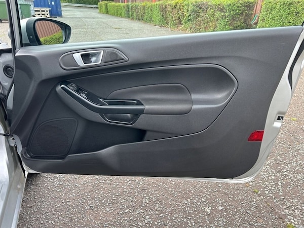 Used Ford Fiesta 2015 for sale - 75159071: Photo 24