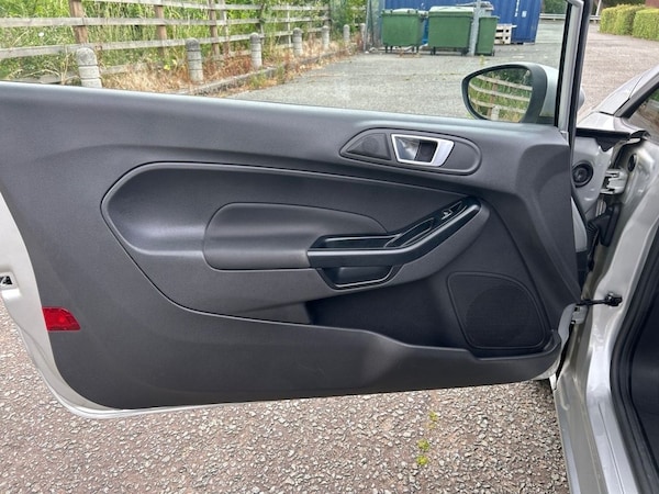 Used Ford Fiesta 2015 for sale - 75159071: Photo 25