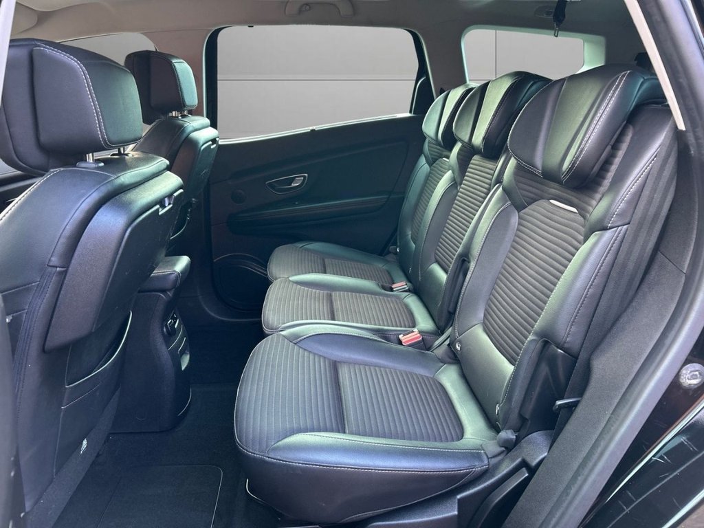 Used Renault Grand Scenic 2018 for sale - 77779847: Photo 15