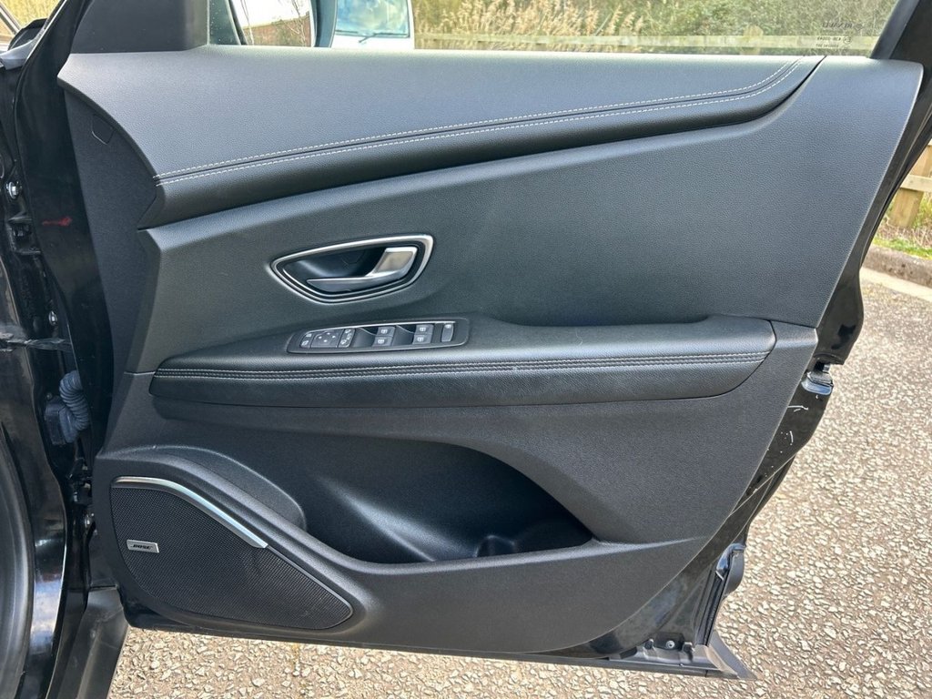 Used Renault Grand Scenic 2018 for sale - 77779847: Photo 26