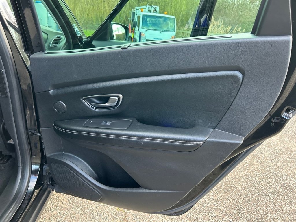 Used Renault Grand Scenic 2018 for sale - 77779847: Photo 27