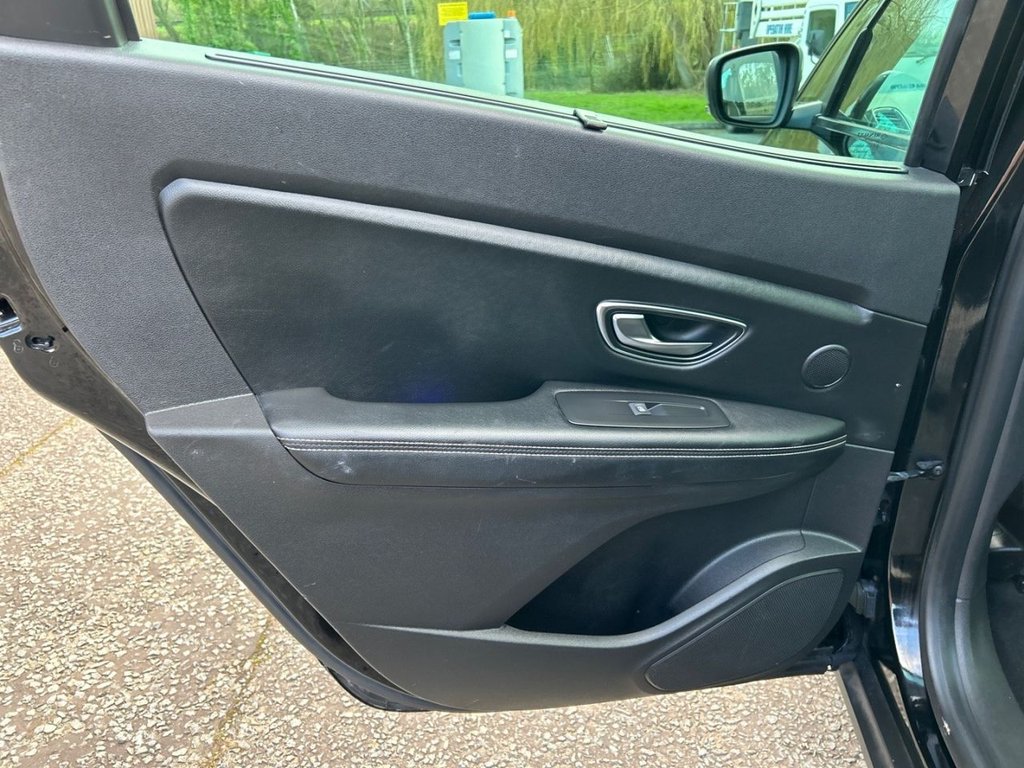 Used Renault Grand Scenic 2018 for sale - 77779847: Photo 29