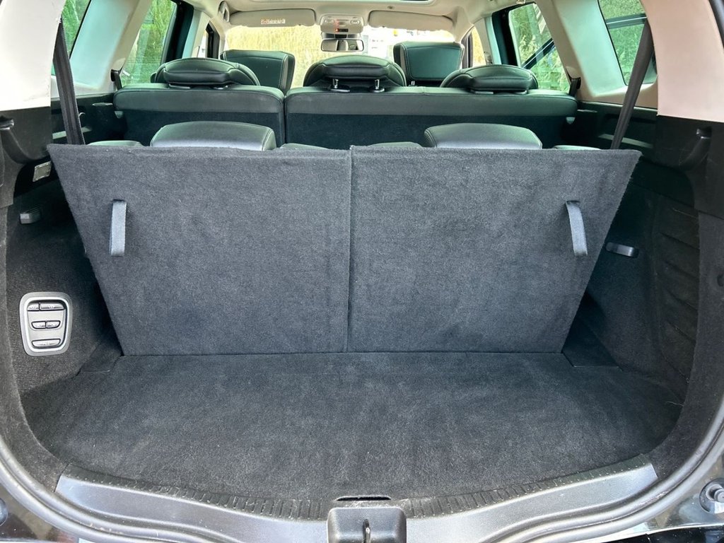 Used Renault Grand Scenic 2018 for sale - 77779847: Photo 30