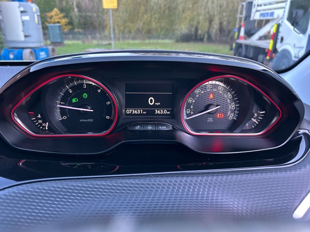 Used Peugeot 2008 2017 for sale - 76768320: Photo 19