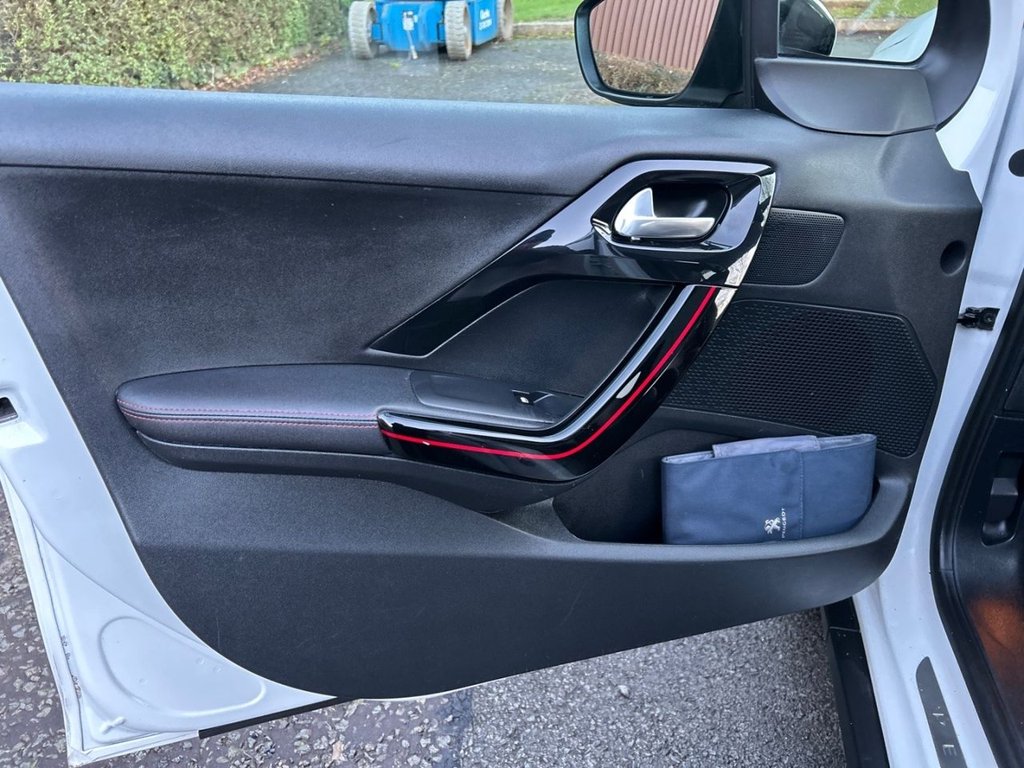 Used Peugeot 2008 2017 for sale - 76768320: Photo 28