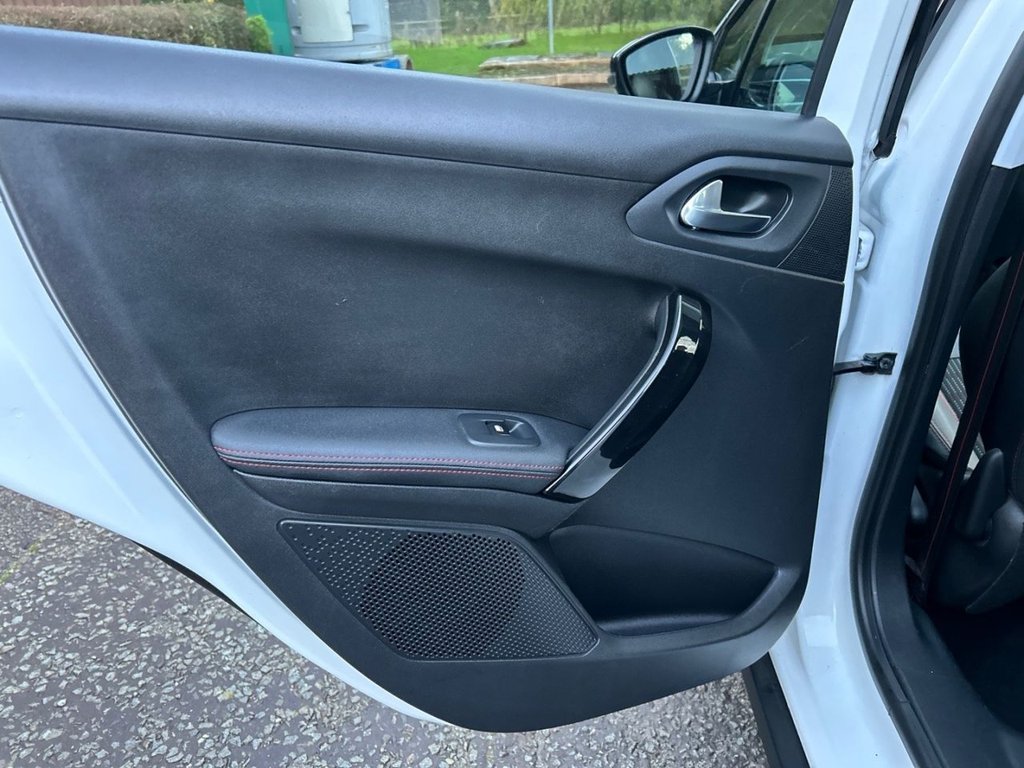 Used Peugeot 2008 2017 for sale - 76768320: Photo 29