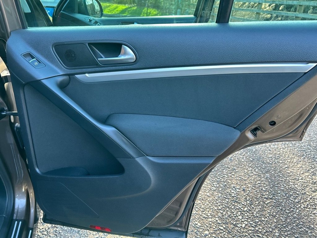 Used Volkswagen Tiguan 2011 for sale - 77145601: Photo 27