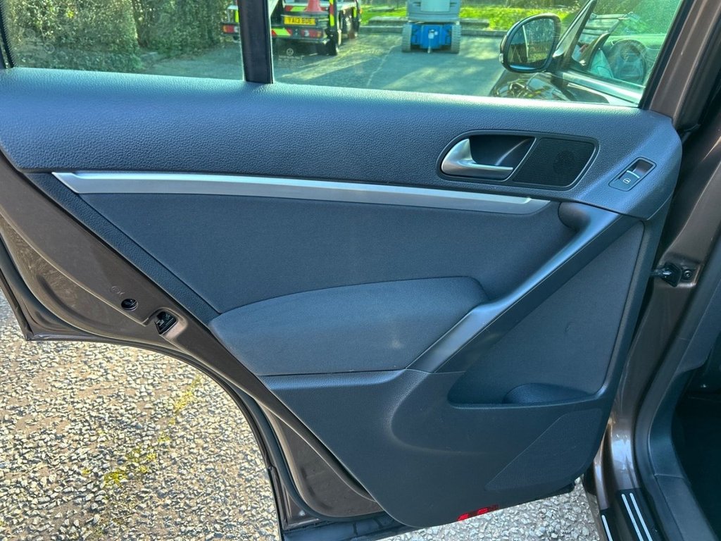 Used Volkswagen Tiguan 2011 for sale - 77145601: Photo 29