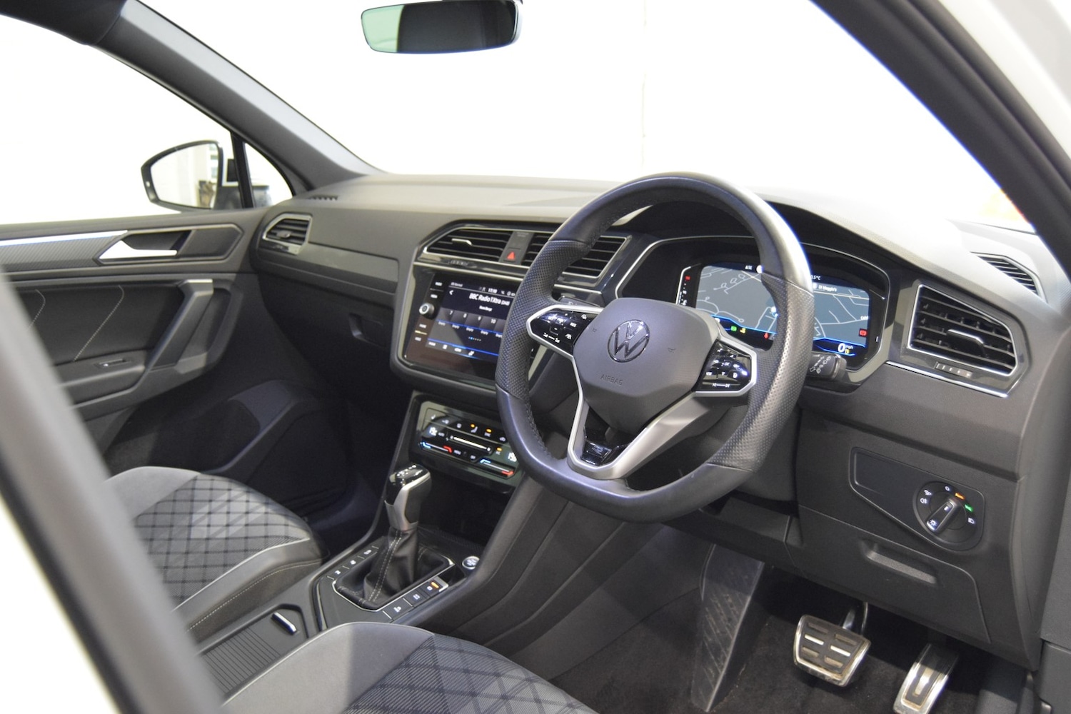 Used Volkswagen Tiguan 2023 for sale - 76334725: Photo 16