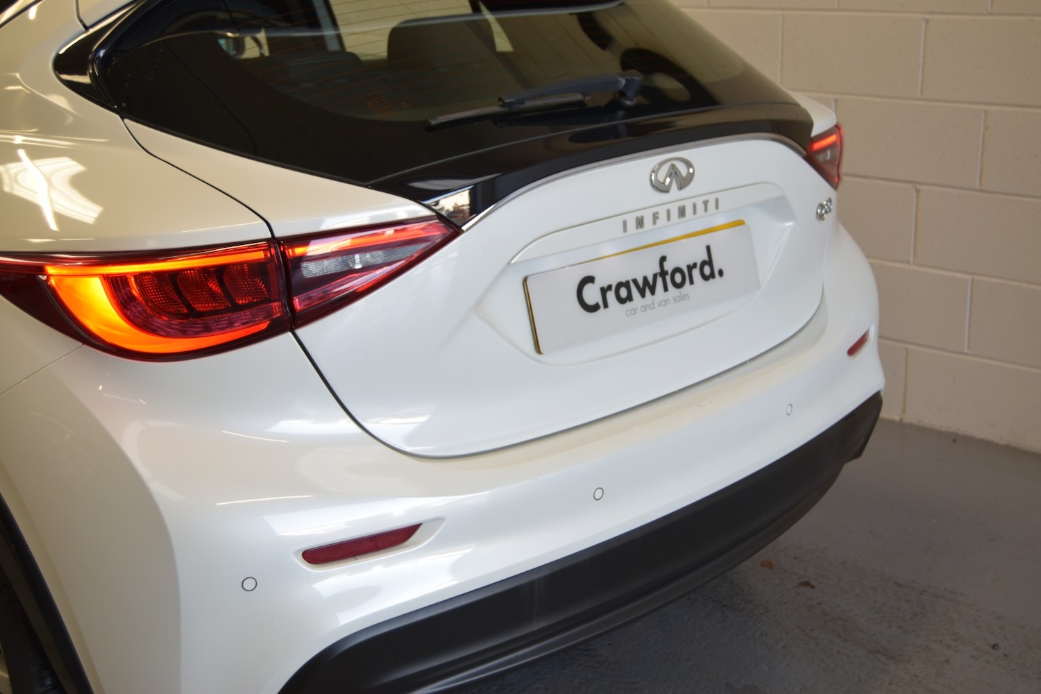 Used Infiniti Q30 2017 for sale - 76407466: Photo 11