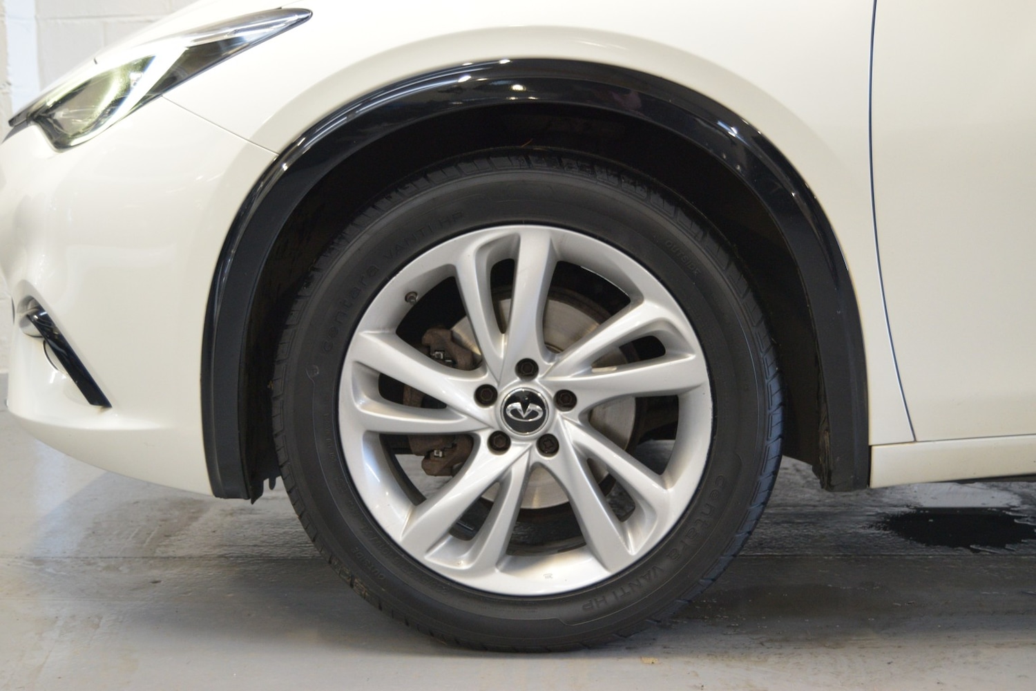 Used Infiniti Q30 2017 for sale - 76407466: Photo 15