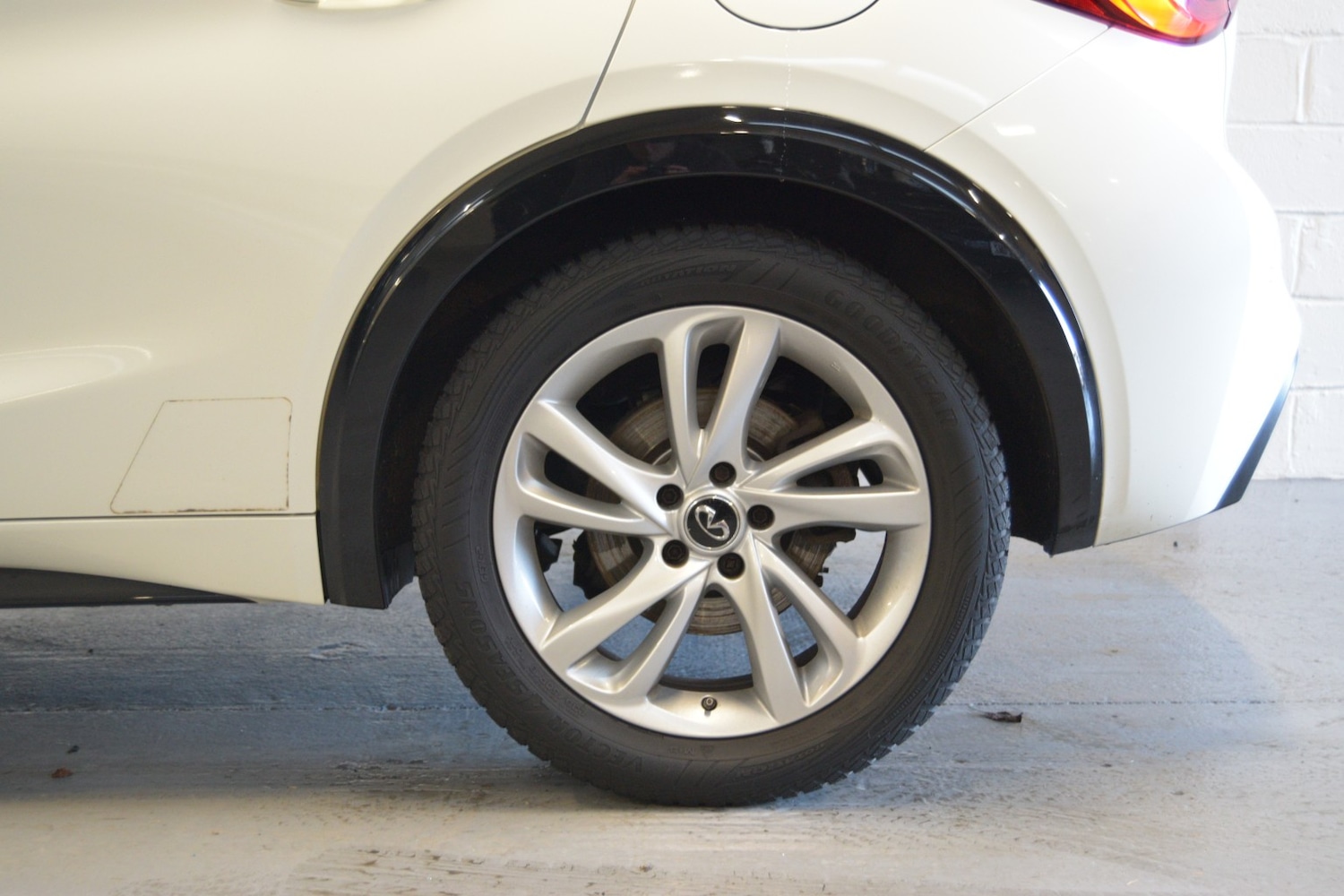 Used Infiniti Q30 2017 for sale - 76407466: Photo 16