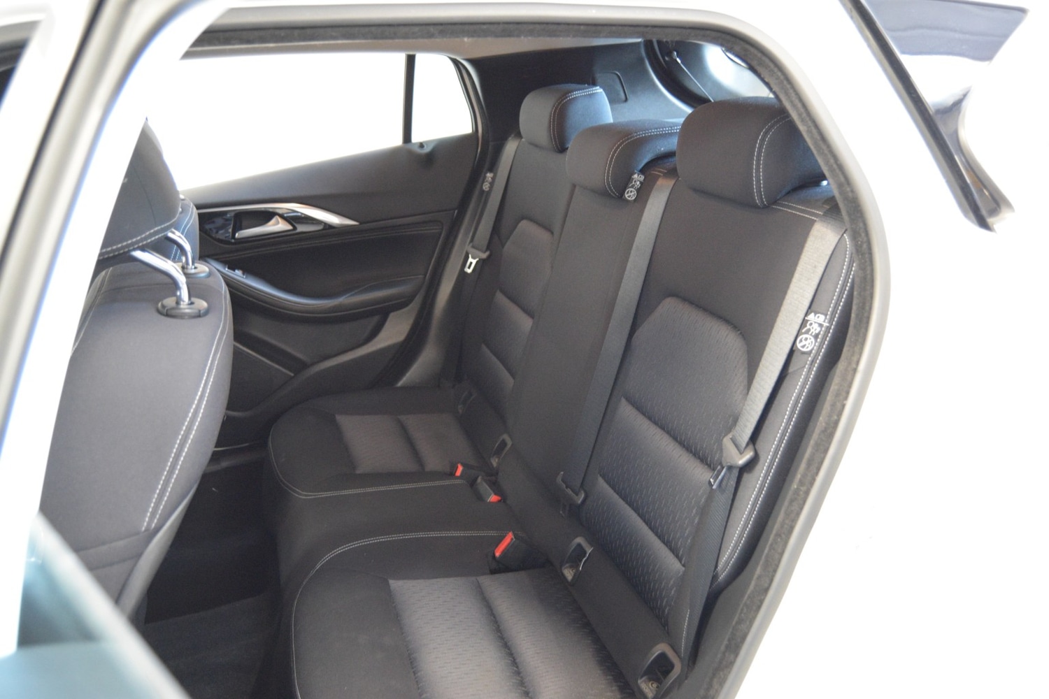 Used Infiniti Q30 2017 for sale - 76407466: Photo 28