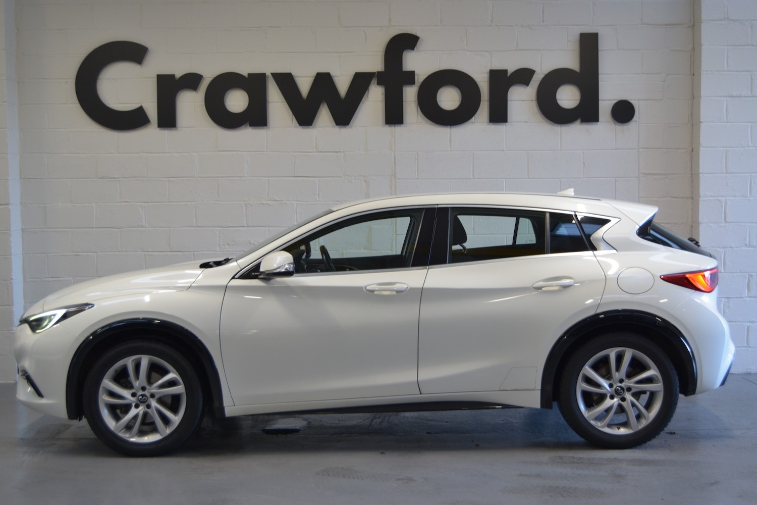 Used Infiniti Q30 2017 for sale - 76407466: Photo 3