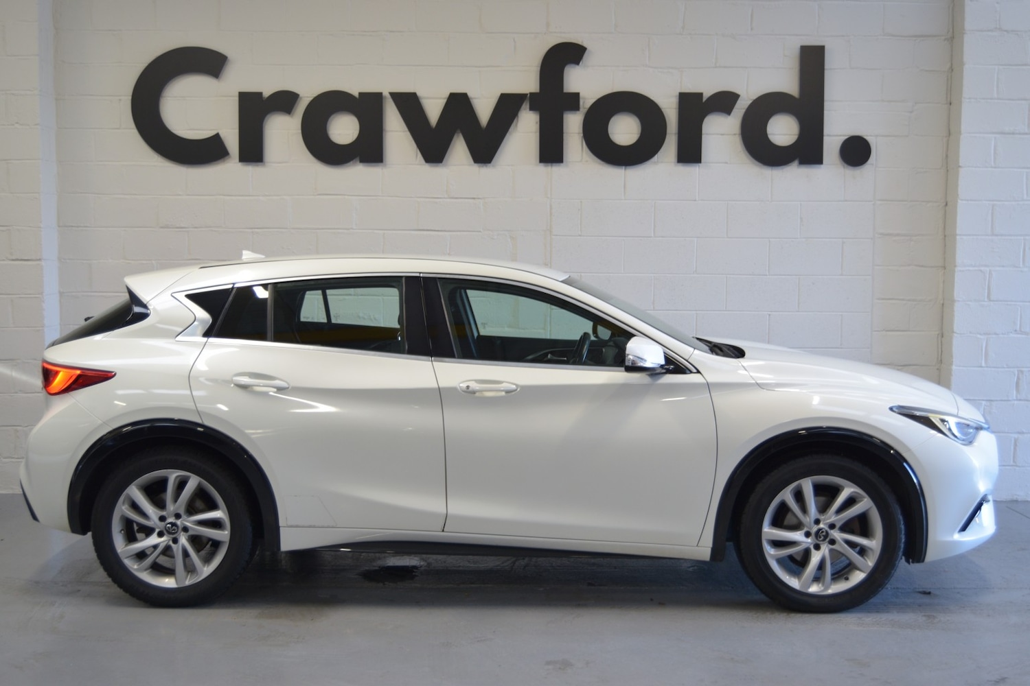 Used Infiniti Q30 2017 for sale - 76407466: Photo 4