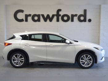 Used Infiniti Q30 2017 for sale - 76407466: Photo