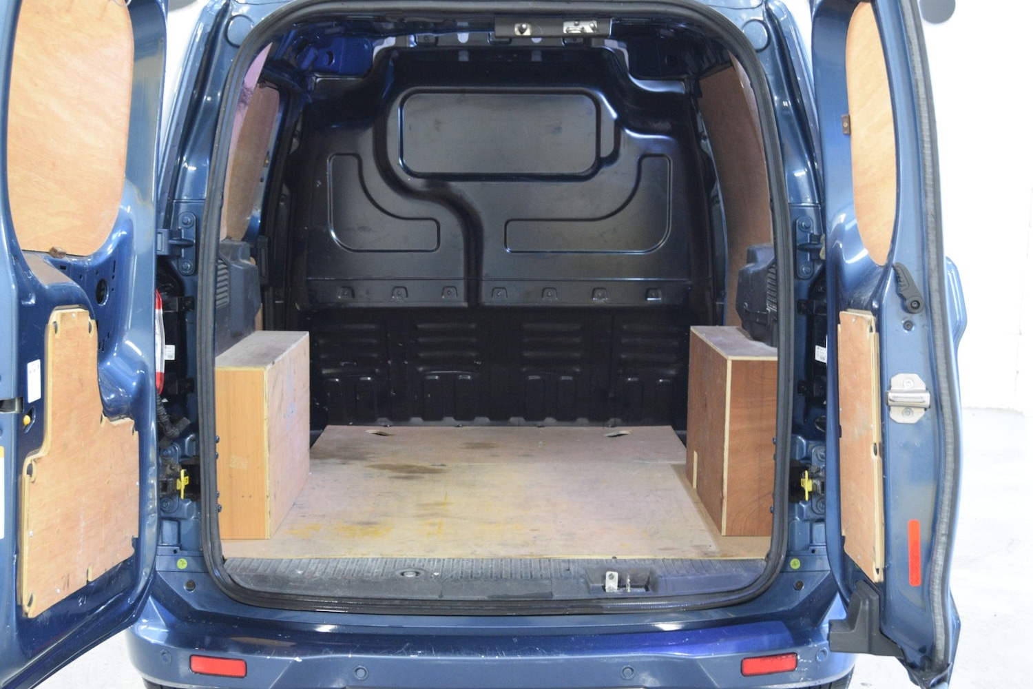 Used Ford Transit Courier 2021 for sale - 77707290: Photo 30