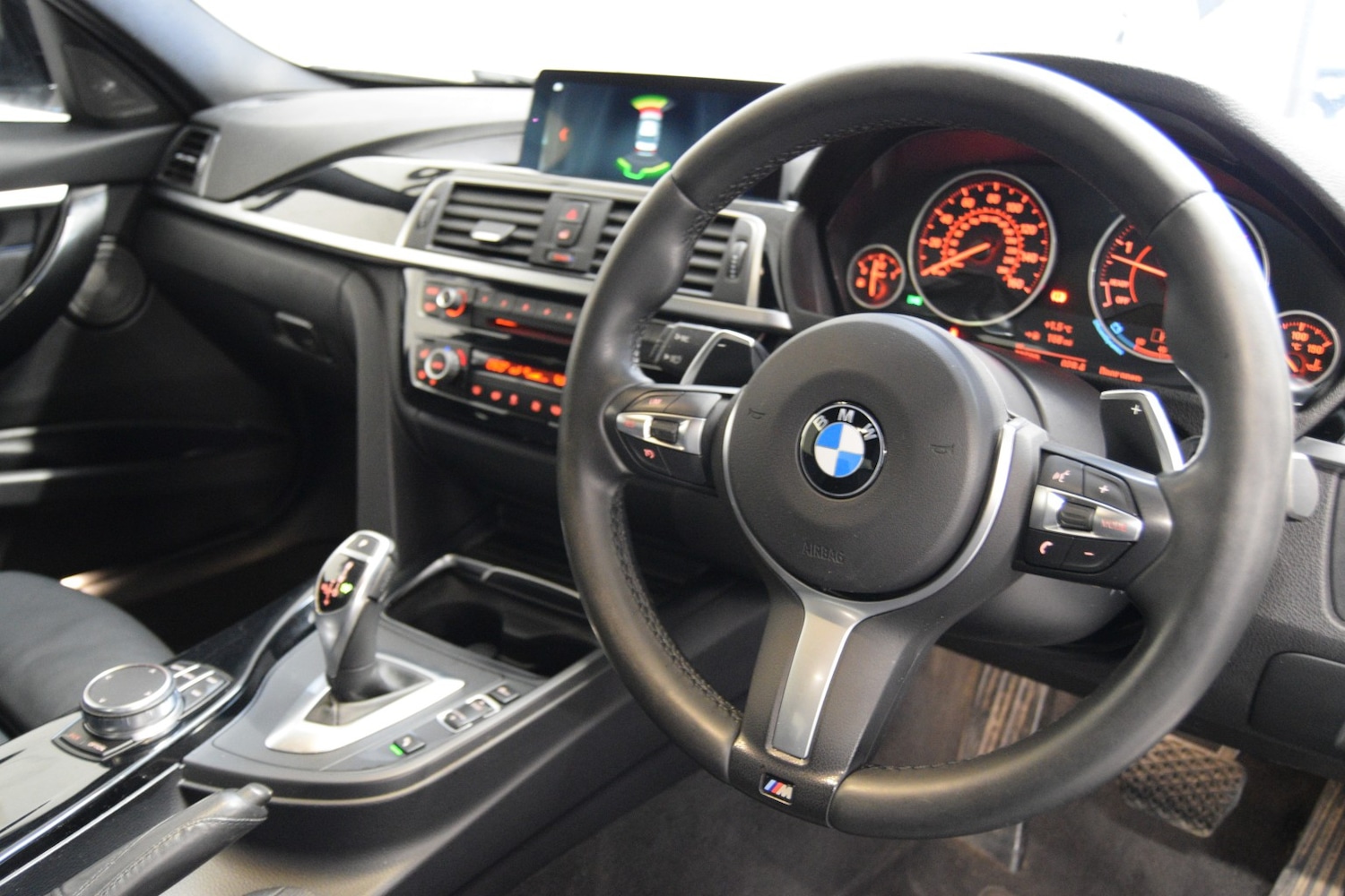 Used BMW 3 Series 2017 for sale - 77154398: Photo 17