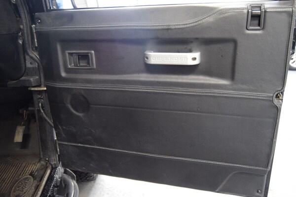 Used Land Rover Defender 90 2003 for sale - 75555842: Photo 32