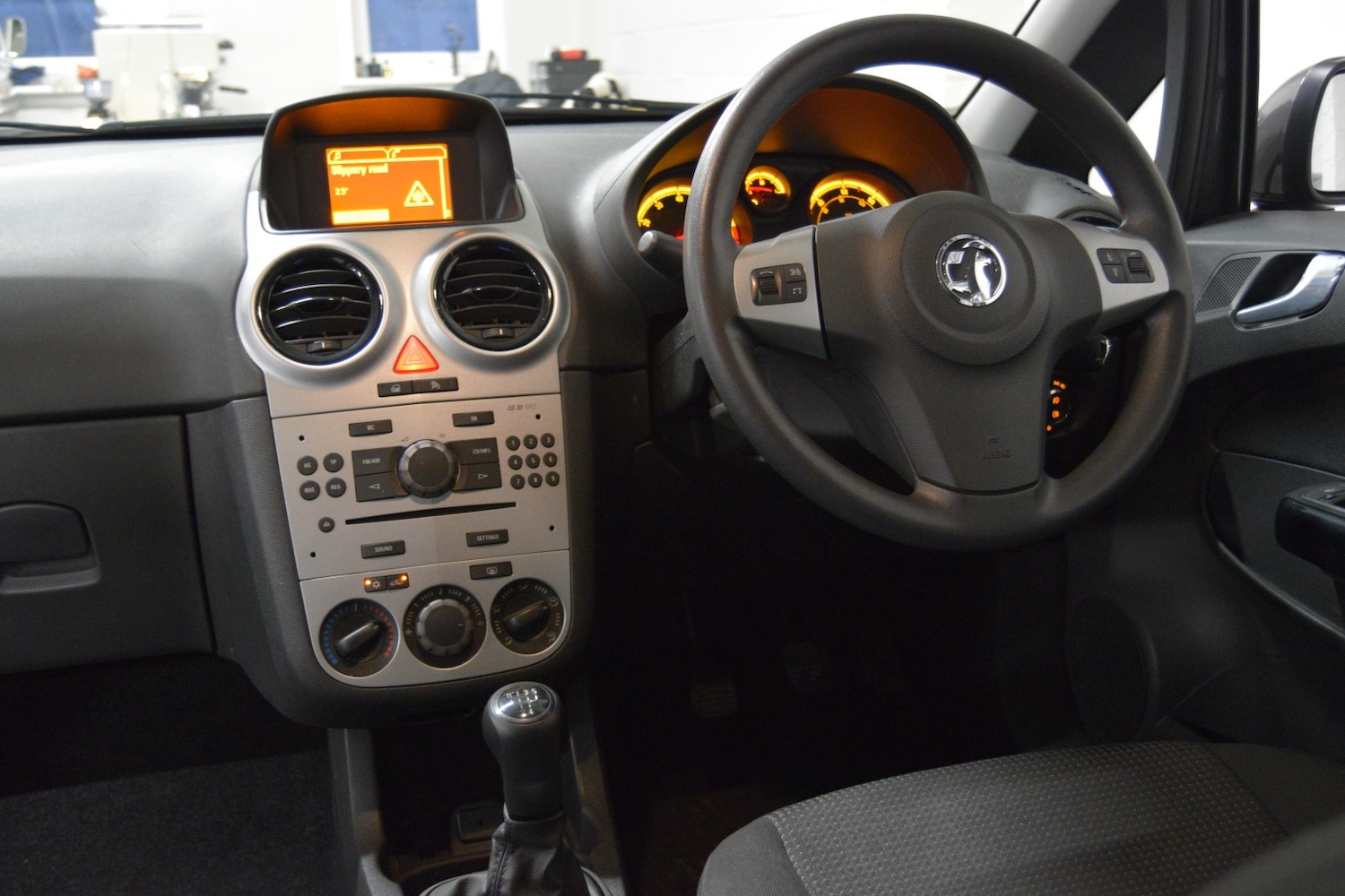 Used Vauxhall Corsa 2011 for sale - 77113122: Photo 17