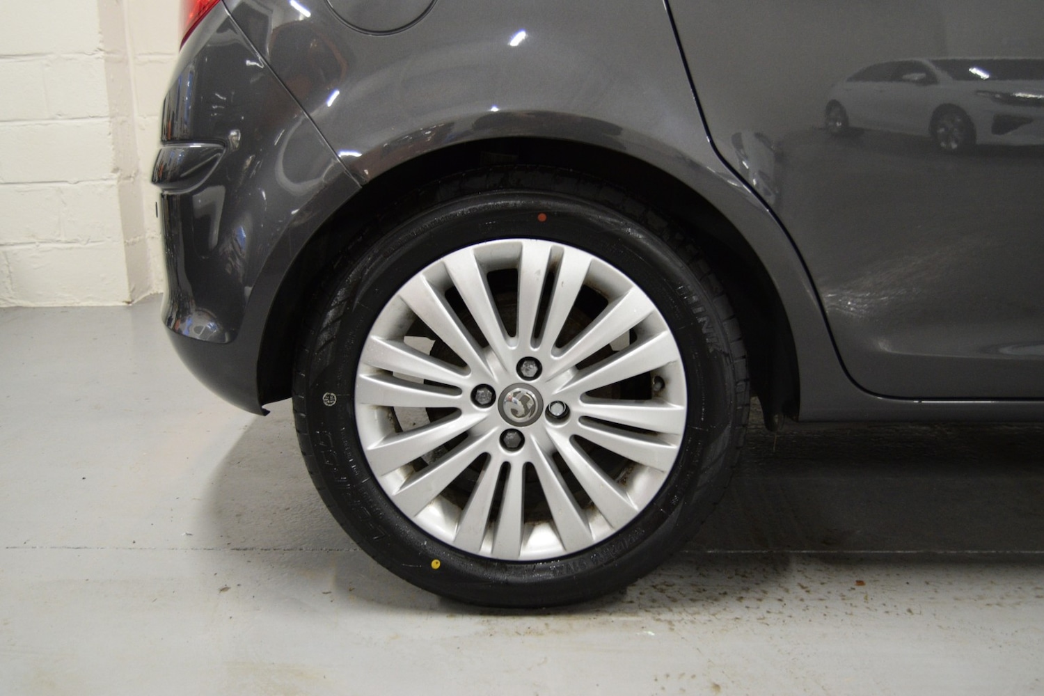 Used Vauxhall Corsa 2011 for sale - 77113122: Photo 7