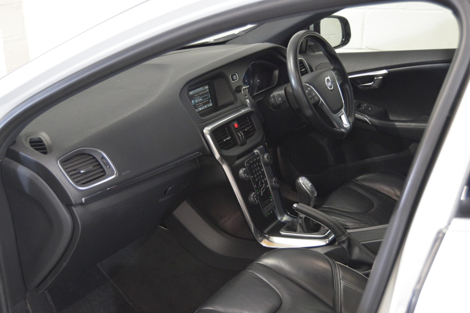 Used Volvo V40 2013 for sale - 76476968: Photo 16