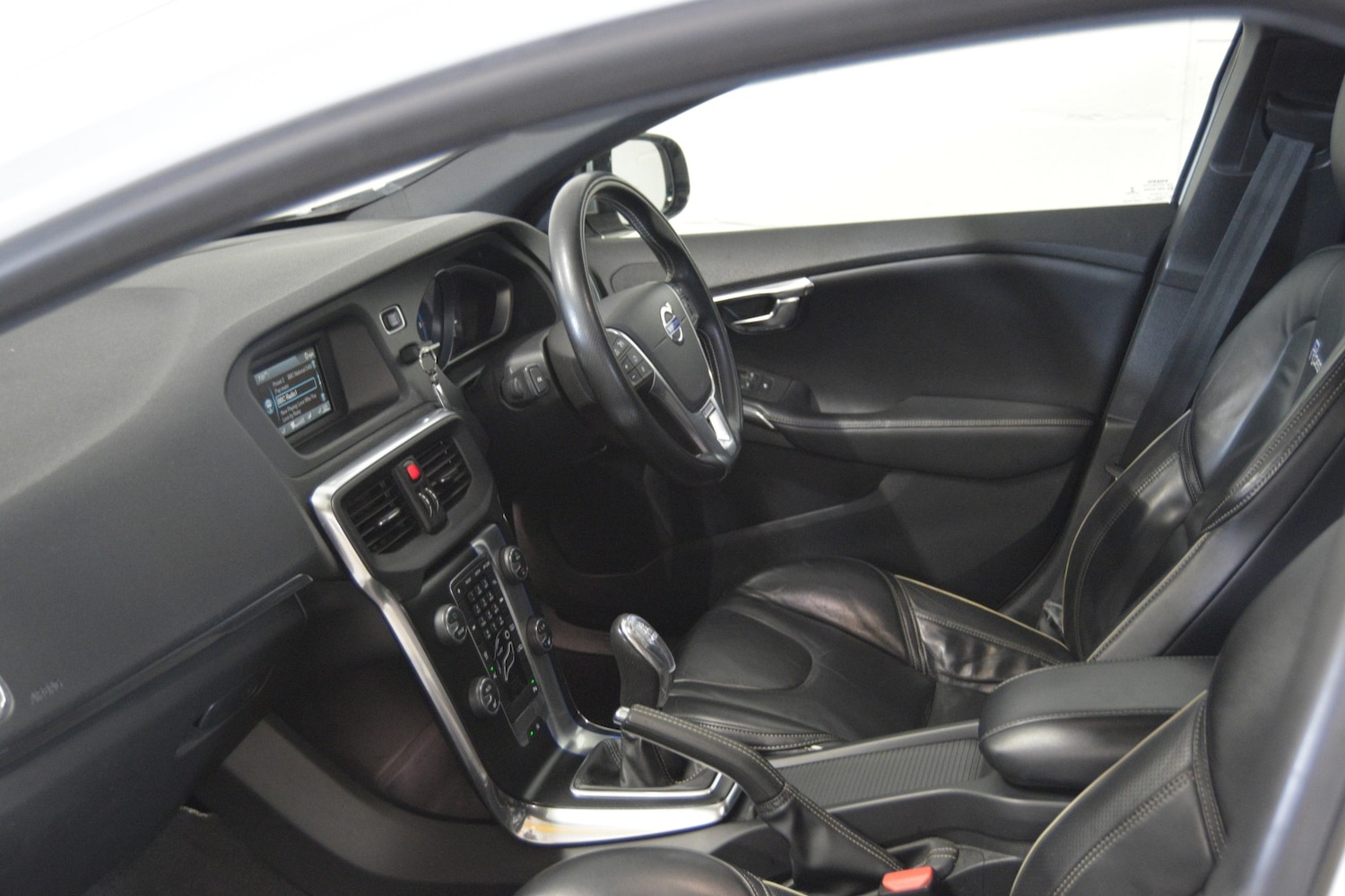 Used Volvo V40 2013 for sale - 76476968: Photo 18