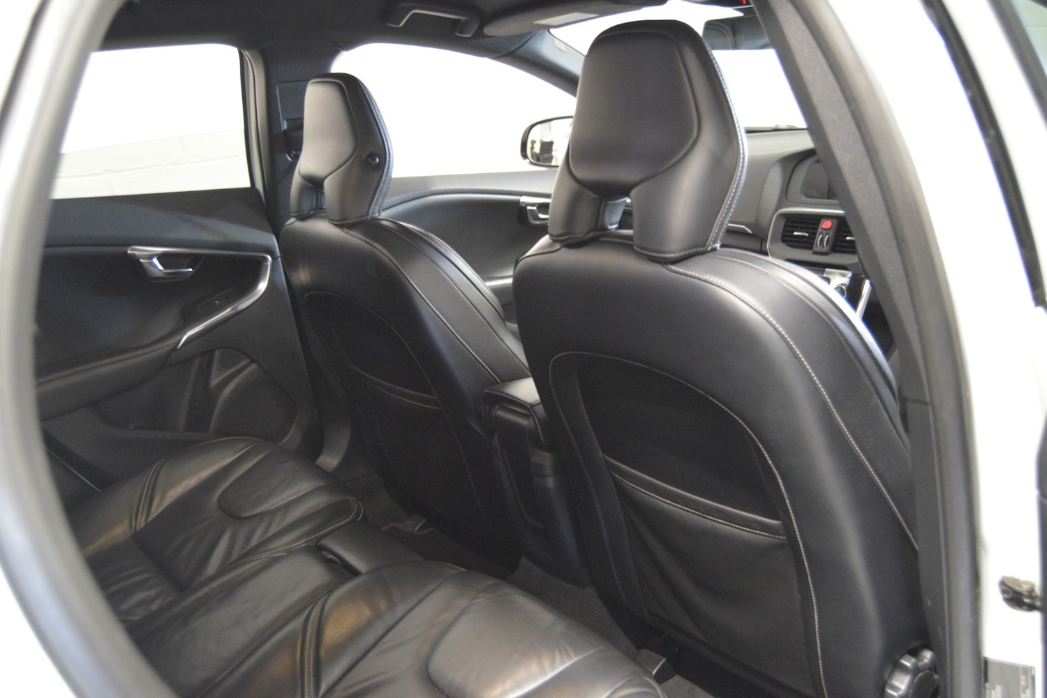 Used Volvo V40 2013 for sale - 76476968: Photo 35