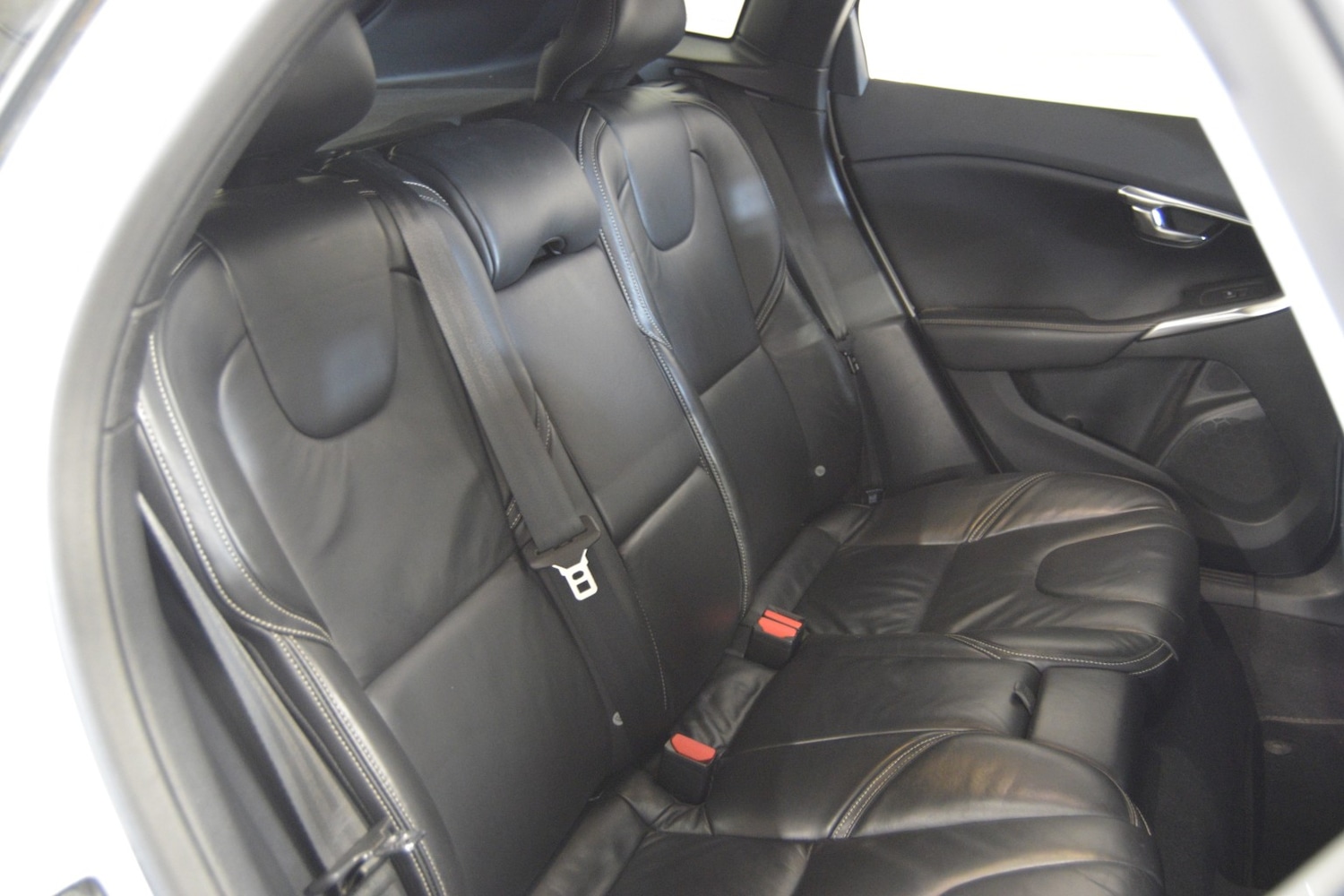 Used Volvo V40 2013 for sale - 76476968: Photo 37